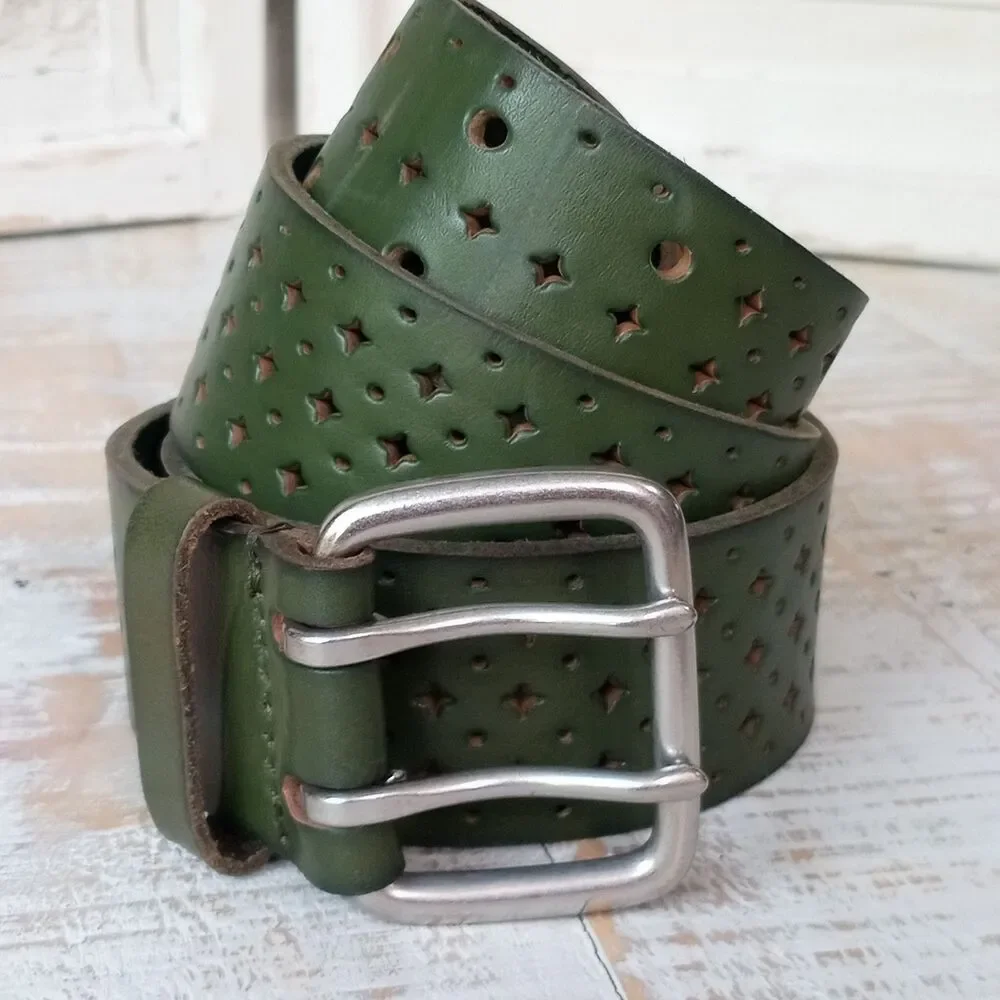 J. Jill Olive Green Leather Belt Small Star Cutout Boho Western Grunge Vintage